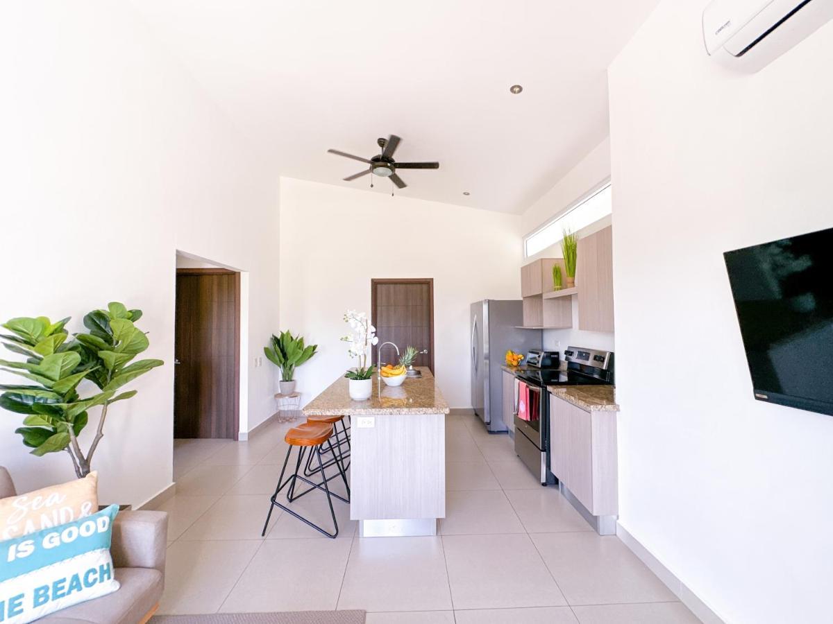 Pura Vida Apartment With Nice Pool Walking Distance To The Heart Of 자코 외부 사진