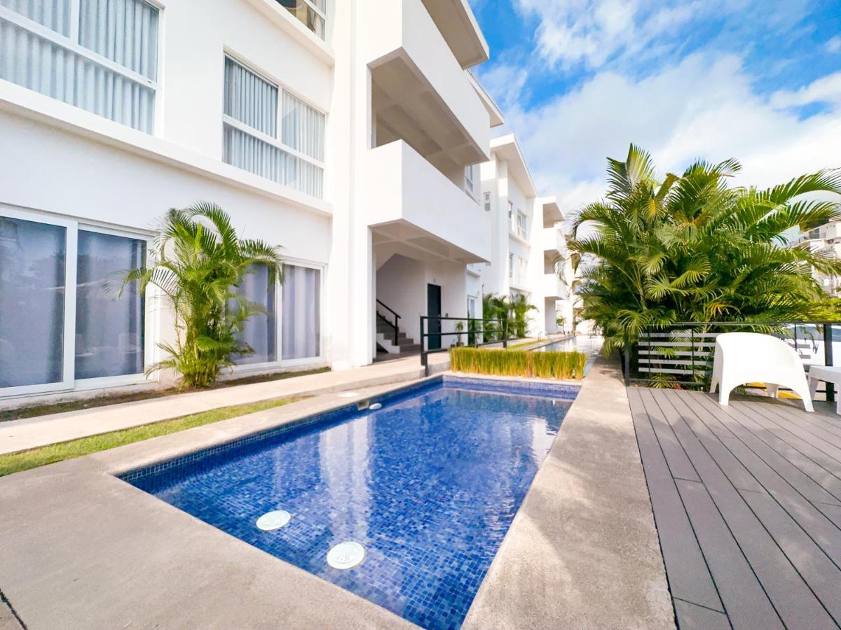 Pura Vida Apartment With Nice Pool Walking Distance To The Heart Of 자코 외부 사진